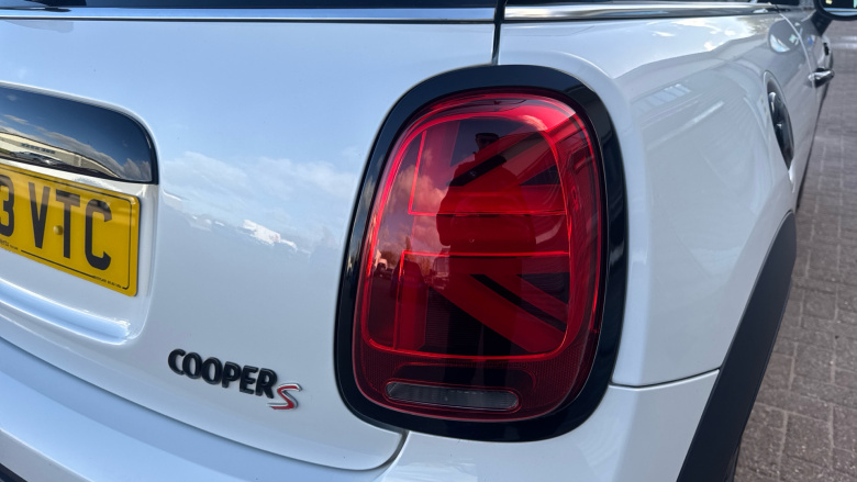 MINI Hatchback 2.0 Cooper S Sport 3dr Auto Petrol Hatchback